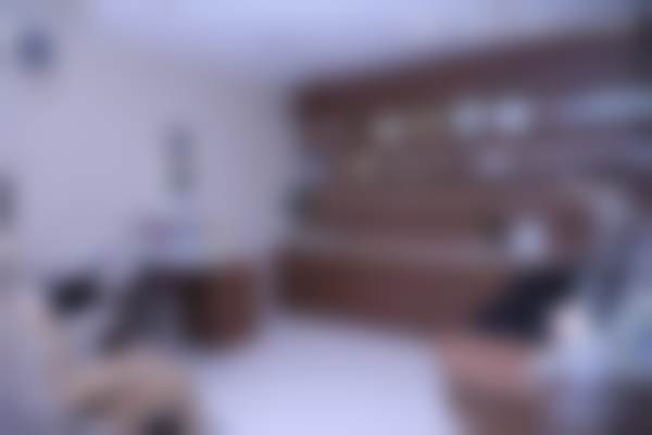 医院资质与实力：正规可靠，双重保护