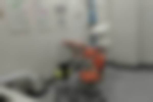 苏州中喜口腔连锁全口无牙颌种植4000元——国际技术保障种植安全有效