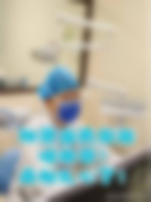上海摩恩口腔门诊部吴圣辉医生的收费价格表
